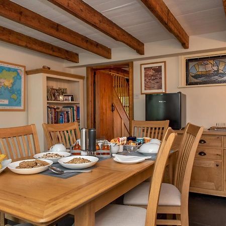 The White Cottage B&B 圣提斯 外观 照片